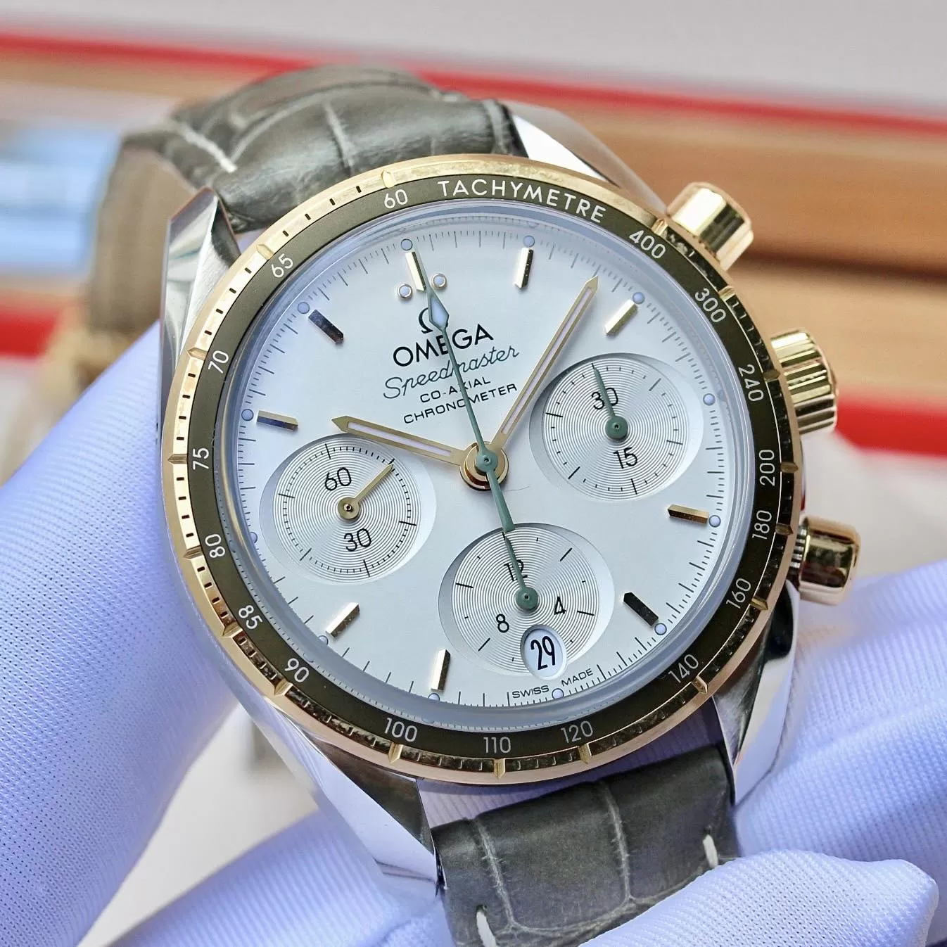 Đồng Hồ Omega Speedmaster Co‑Axial Chronograph 324.23.38.50.02.001 32423385002001