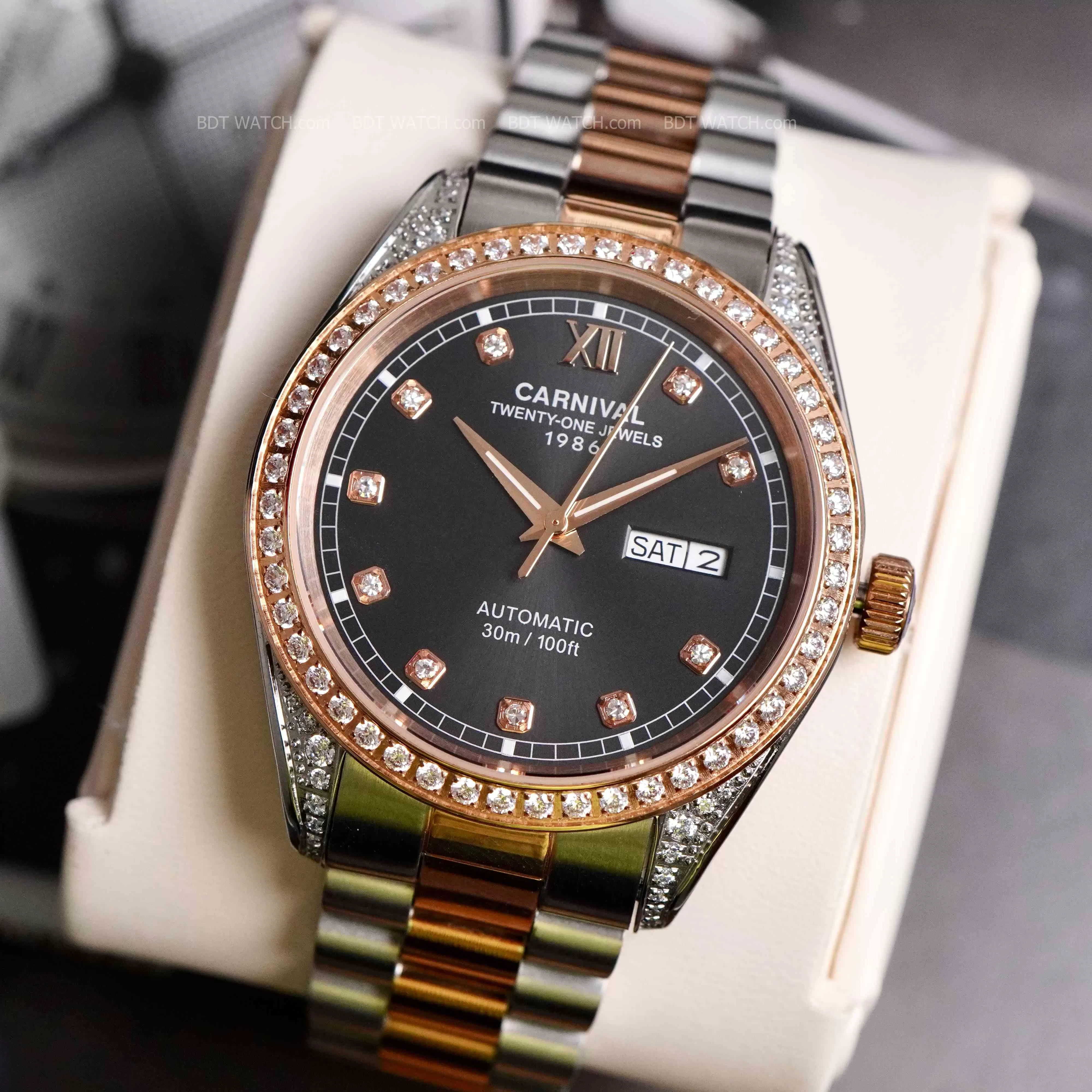 Đồng Hồ Carnival Nam 8907G-CH-D