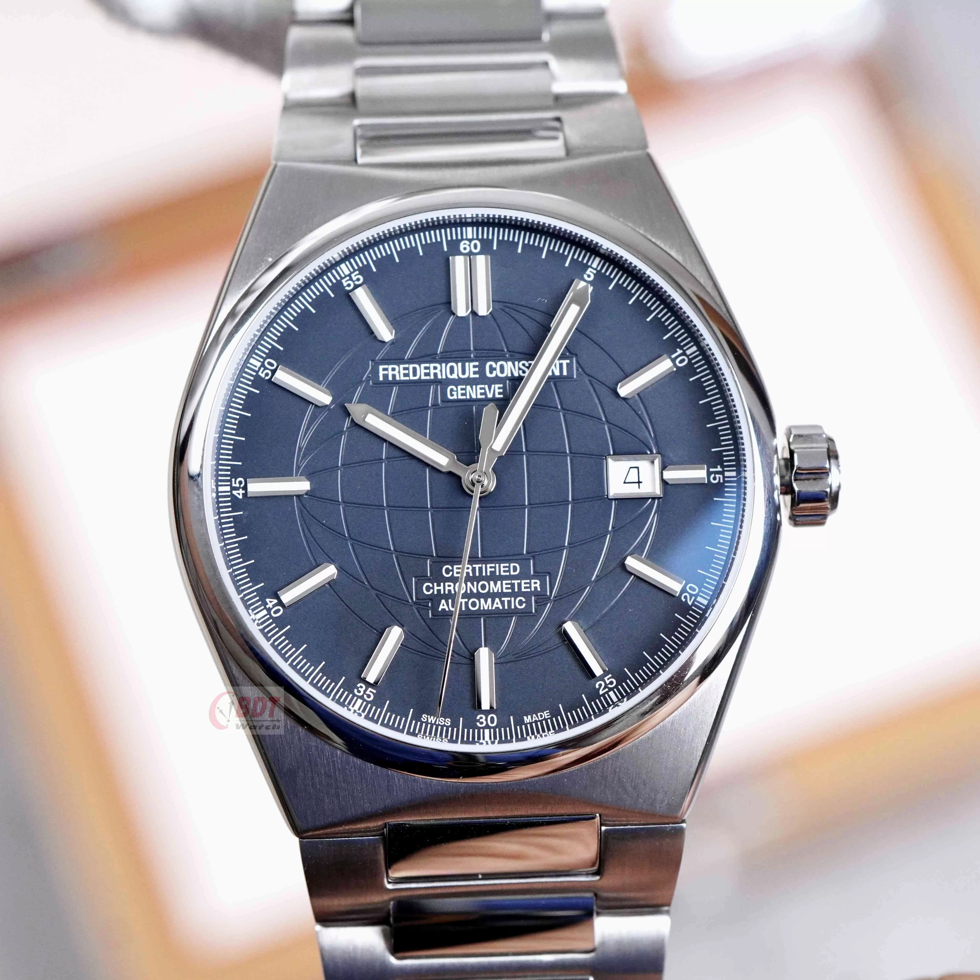 Đồng Hồ Frederique Constant Highlife FC-303BL4NH6B FC303BL4NH6B Used ( qua sử dụng )