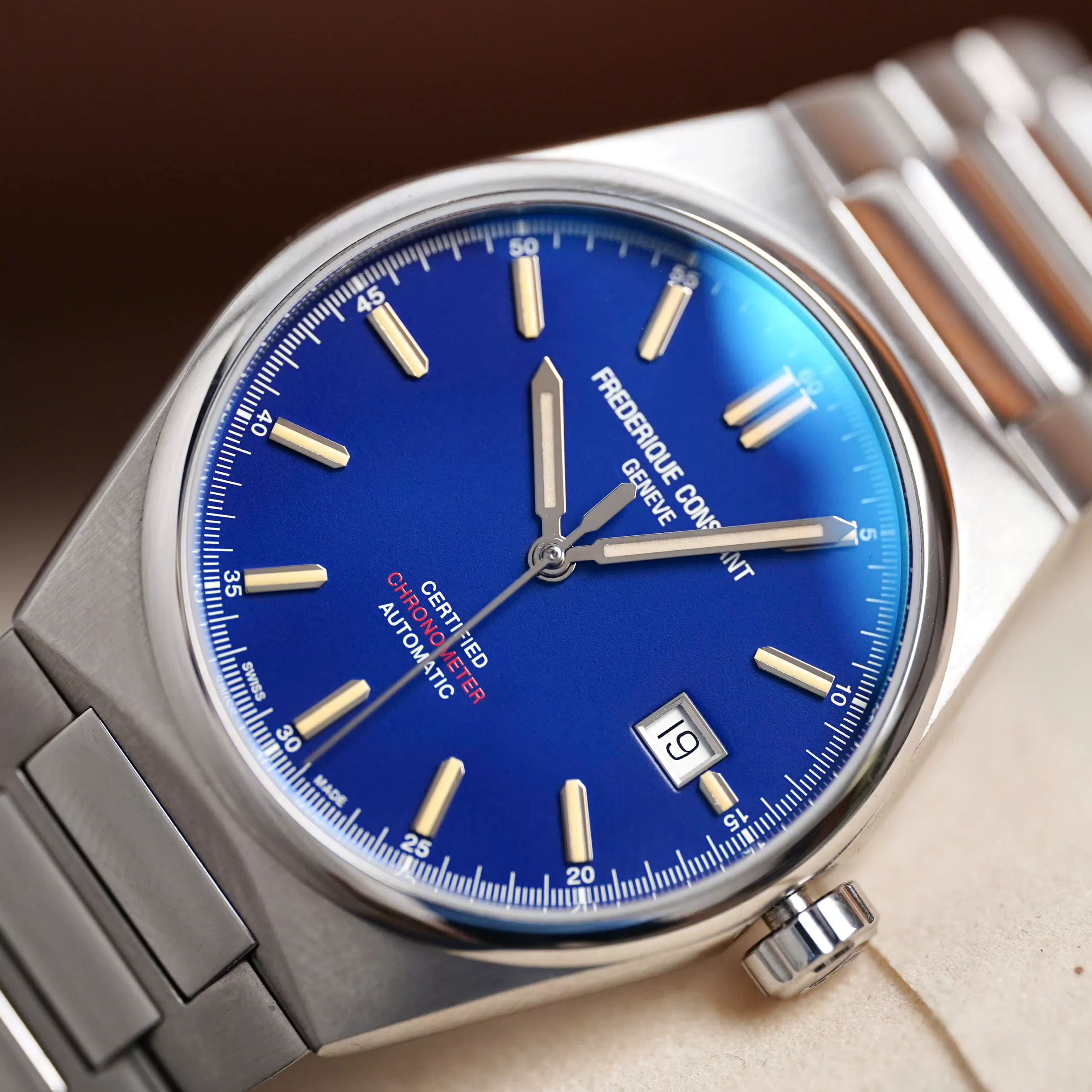 Đồng Hồ Frederique Constant Highlife Automatic COSC FC-303BLS3NH6B FC303BLS3NH6B