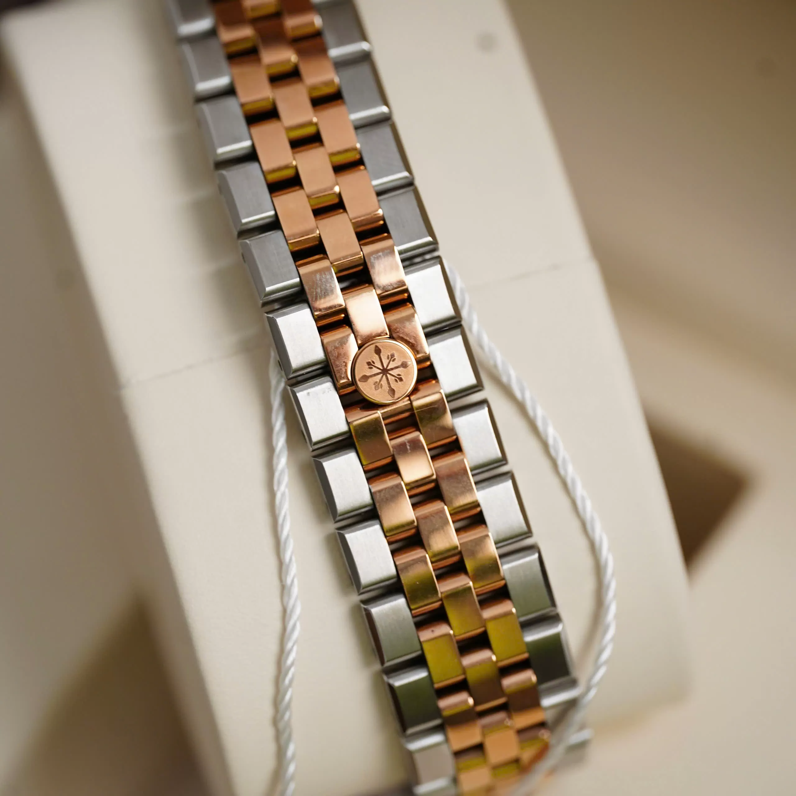 Đồng Hồ Alexander Ferros 8181D ( 8181D/082 )