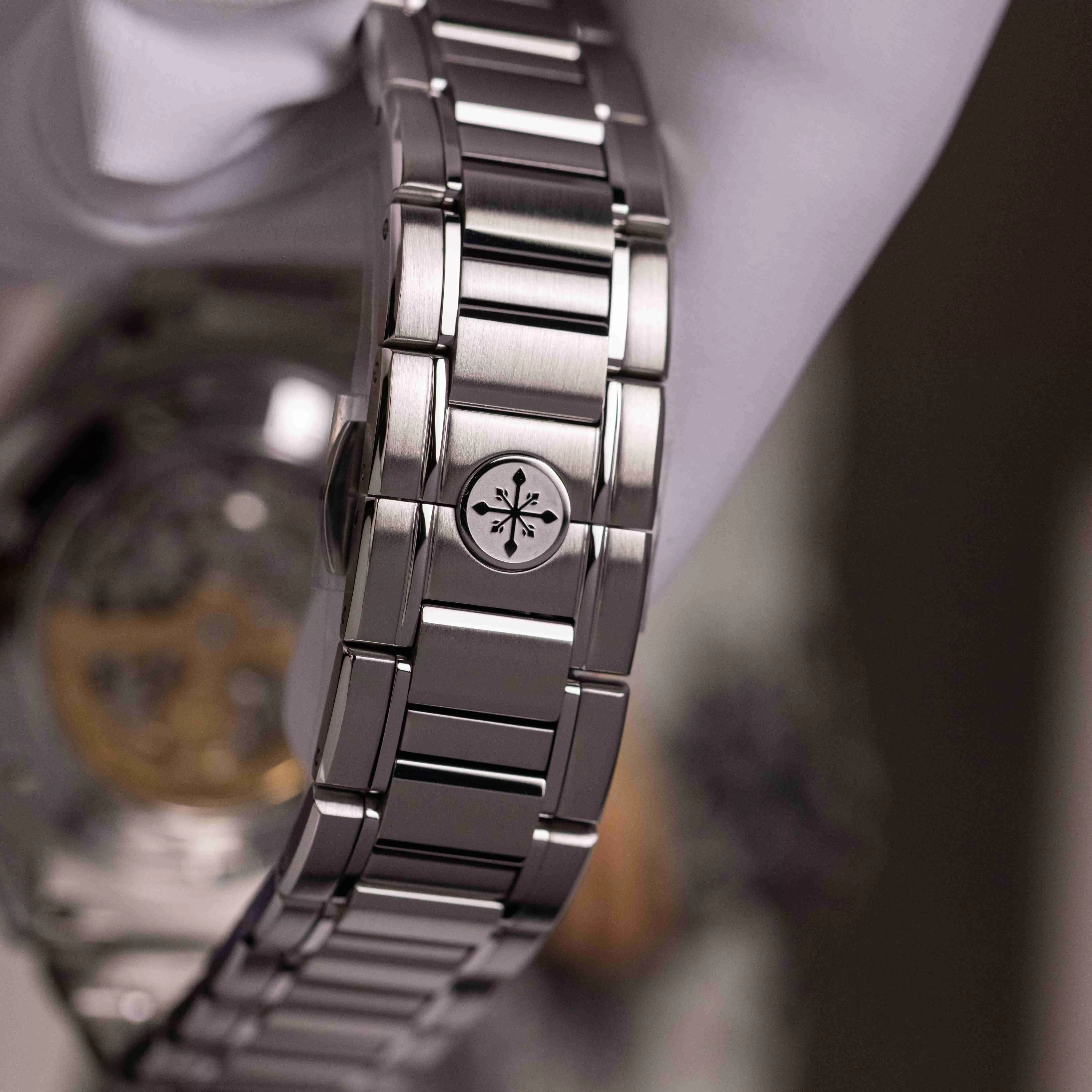 Đồng Hồ Alexander Ferros 9262S ( 9262S/05 )