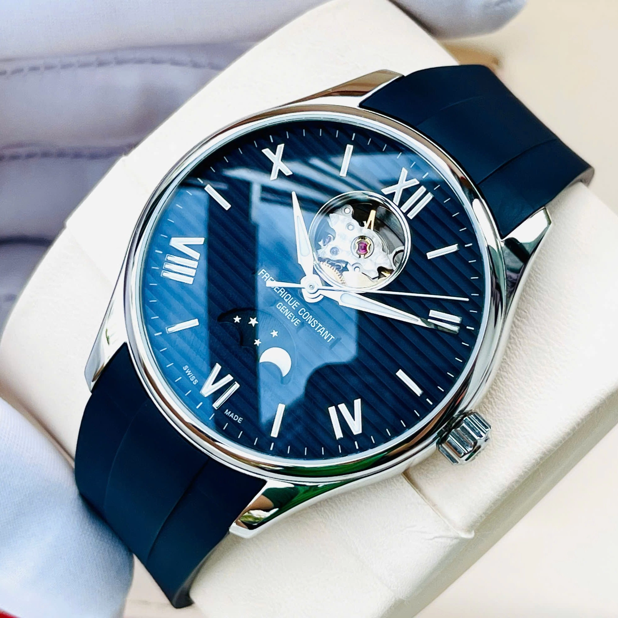 Đồng hồ Frederique Constant Moonphase Heart Beat FC-320NS5B6