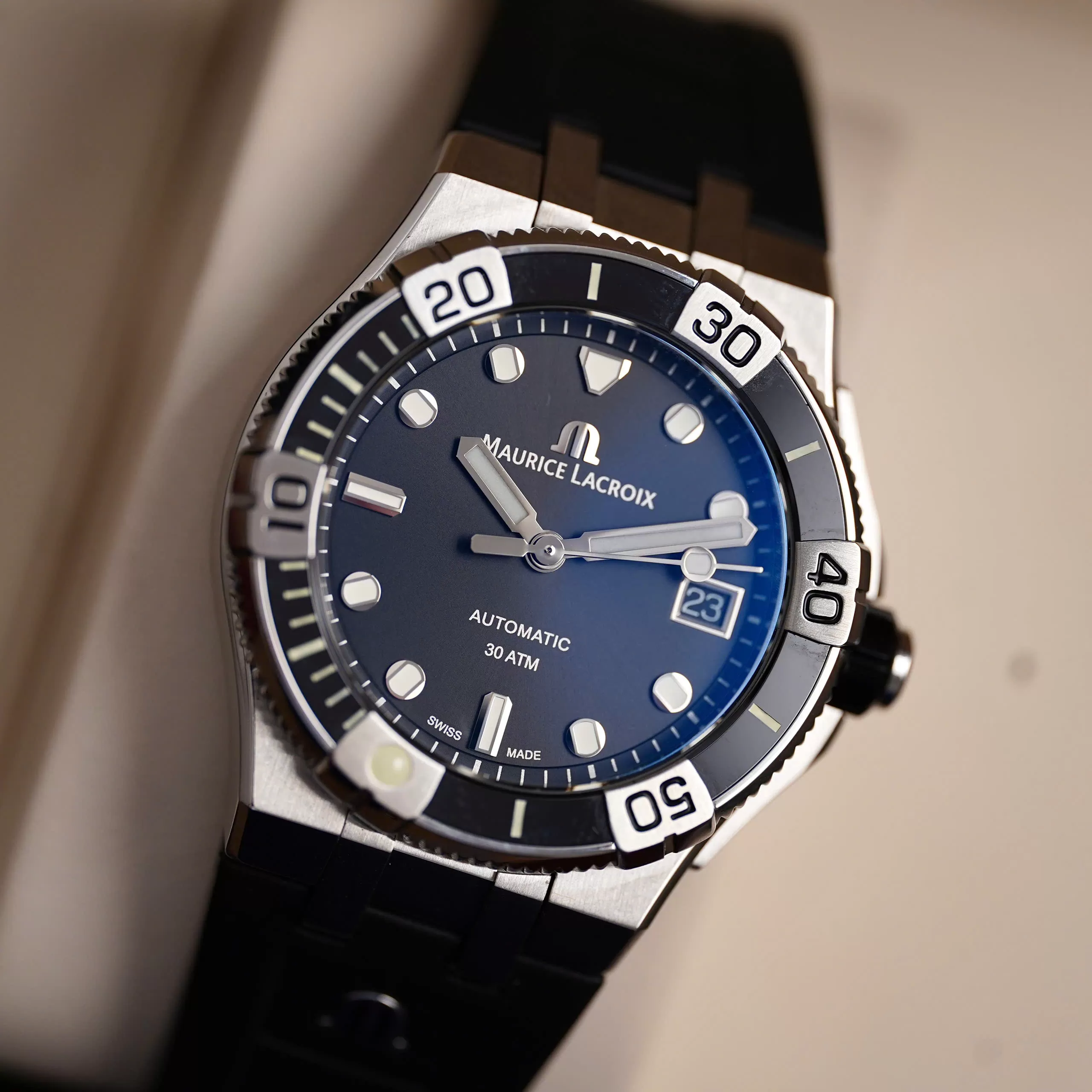 Đồng Hồ Maurice Lacroix Aikon AI6057-SSL20-330-2 ( AI6057SSL203302 )