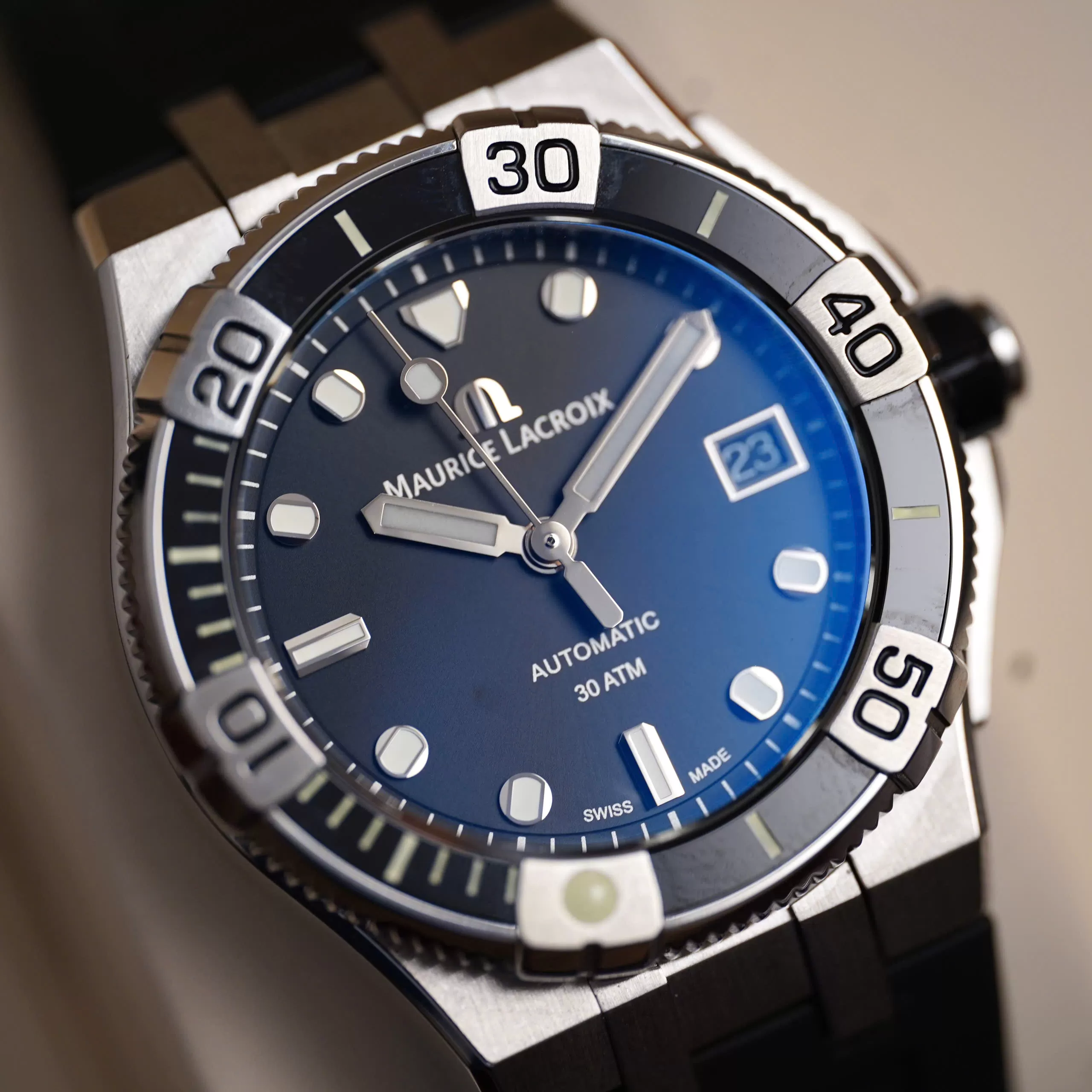 Đồng Hồ Maurice Lacroix Aikon AI6057-SSL20-330-2 ( AI6057SSL203302 )