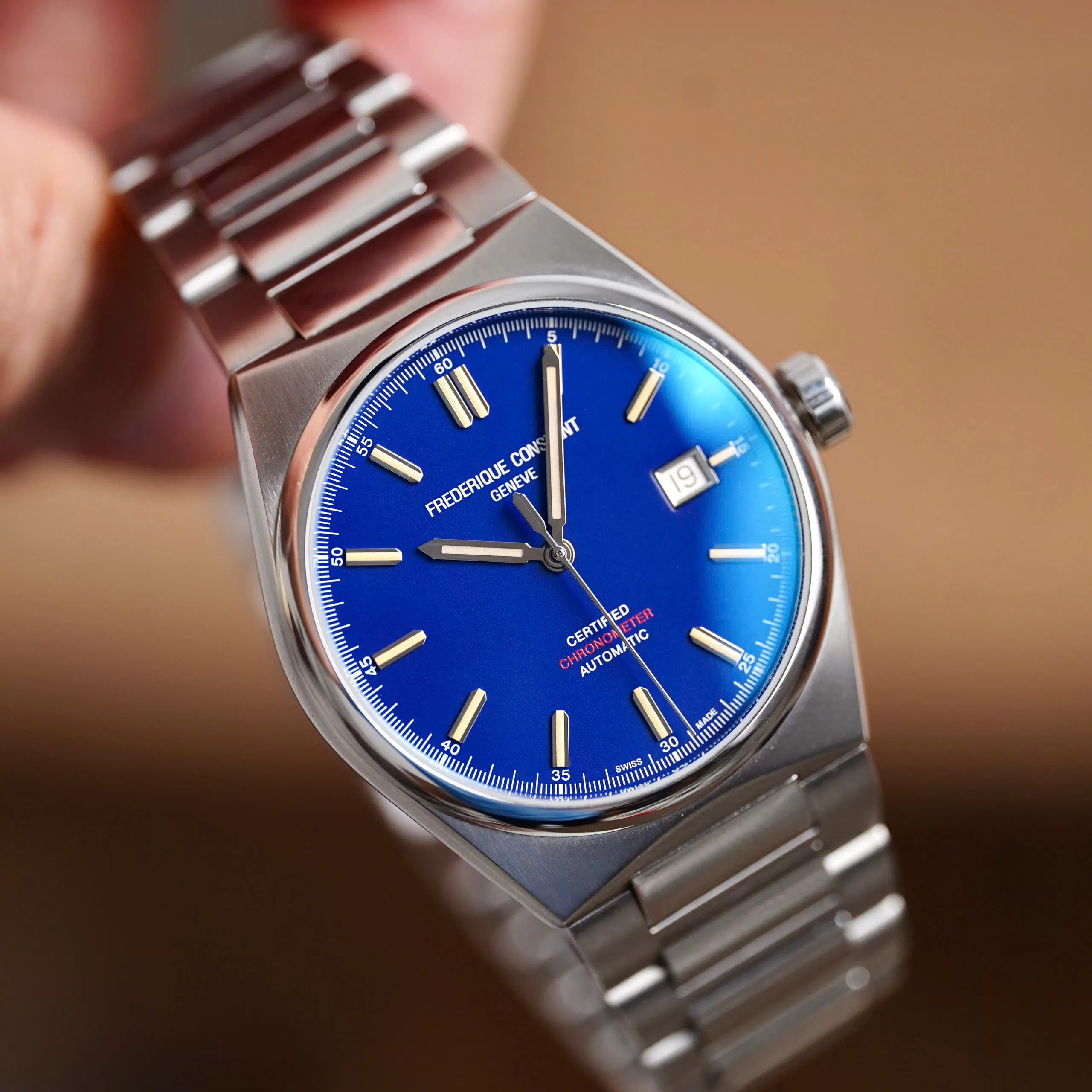 Đồng Hồ Frederique Constant Highlife Automatic COSC FC-303BLS3NH6B FC303BLS3NH6B